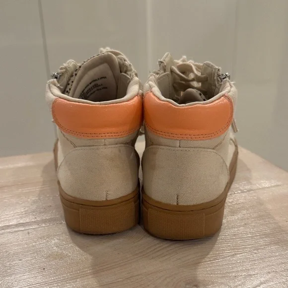Universal Thread Cream and Orange Sneakers - Picture 7 of 8